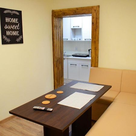 Private Apartment In The City Centre. Oradea Dış mekan fotoğraf